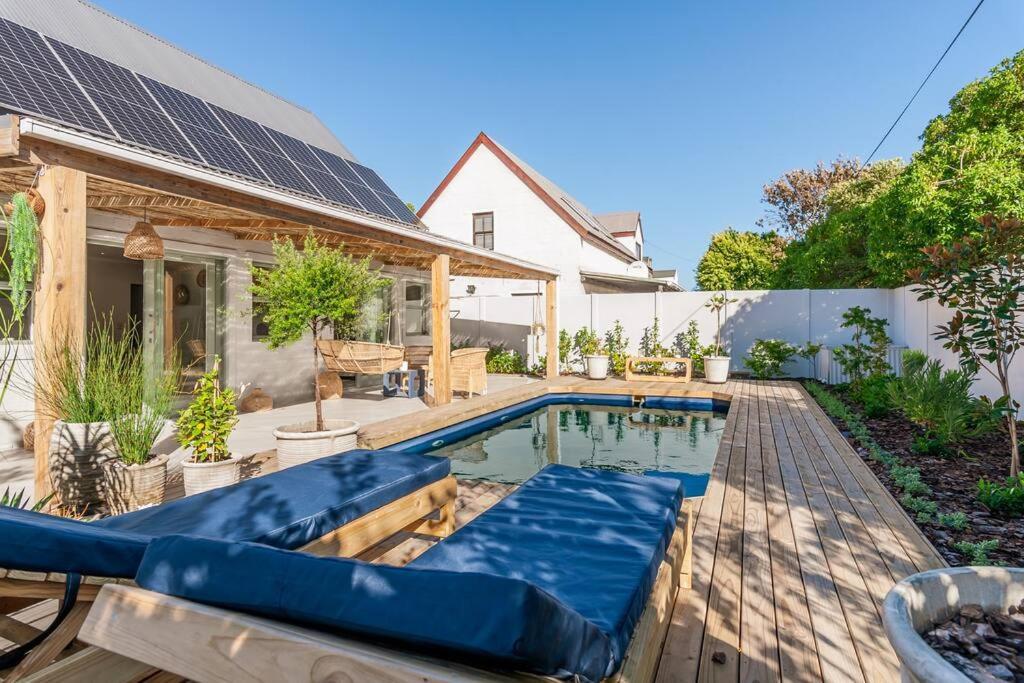 Kom4nest Charming Cape Town